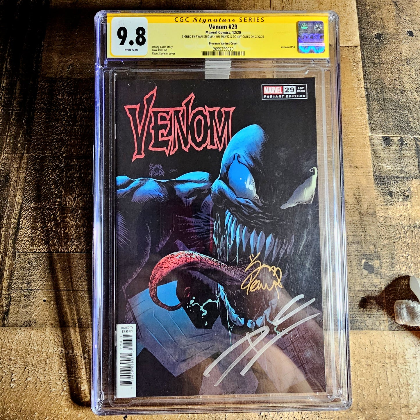 Venom #29 Signed by Ryan Stegman and Donny Cates CGC 9.8 2020